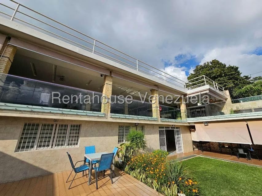 Casa (Multipes Niveles) en Venta en Cumbres de Curumo, Distrito Metropolitano - 67