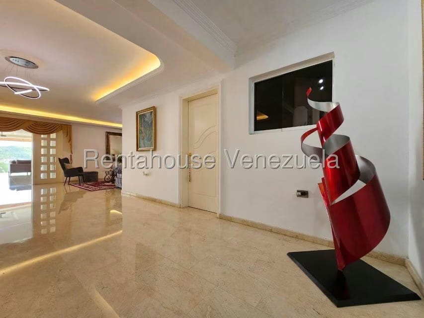 Casa (Multipes Niveles) en Venta en Cumbres de Curumo, Distrito Metropolitano - 8