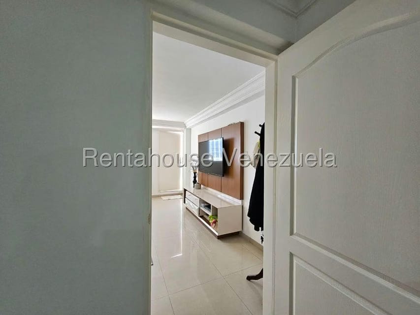 Casa (Multipes Niveles) en Venta en Cumbres de Curumo, Distrito Metropolitano - 84