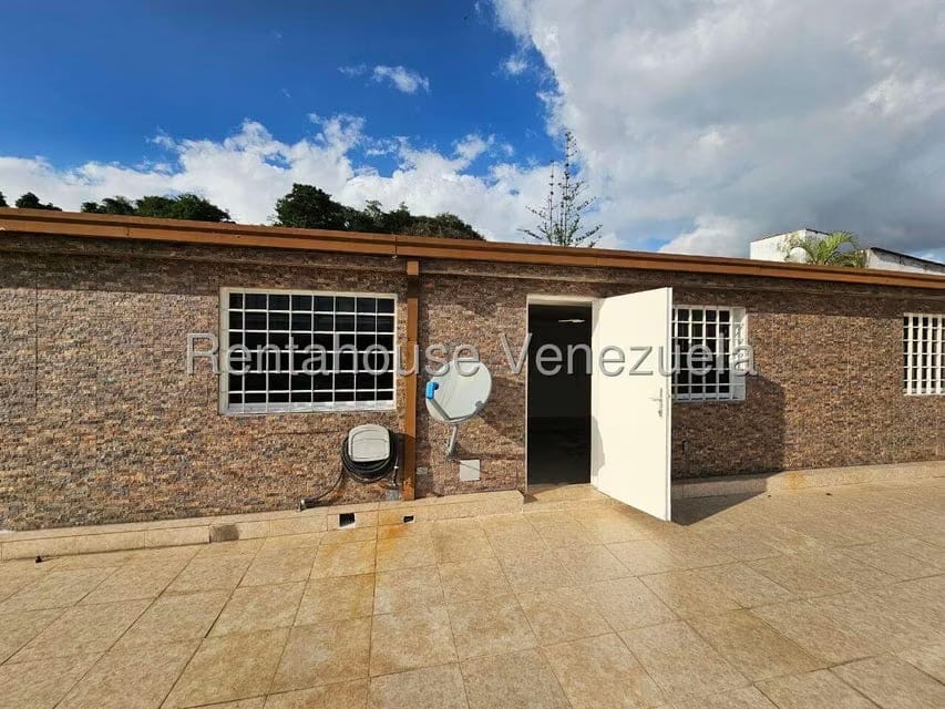 Casa (Multipes Niveles) en Venta en Cumbres de Curumo, Distrito Metropolitano - 99