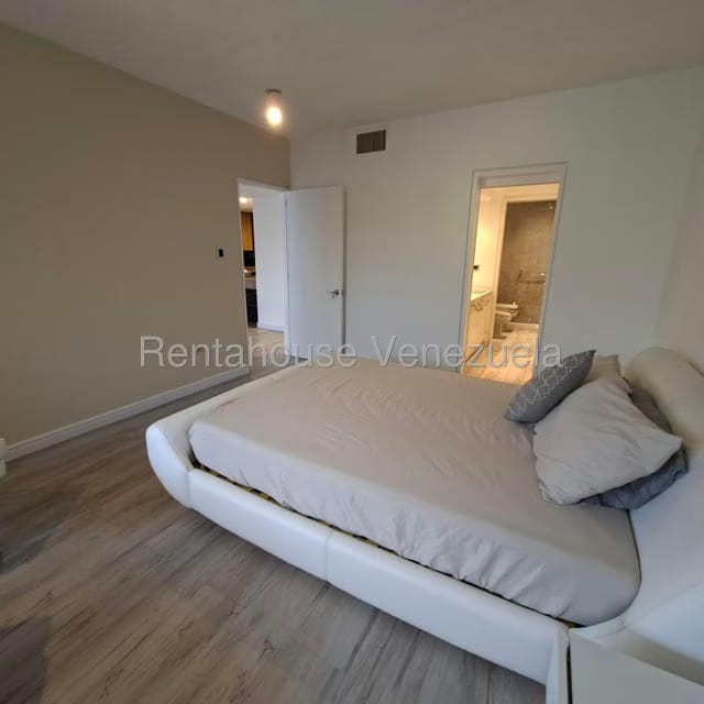 Apartamento (1 Nivel) en Venta en Altamira, Distrito Metropolitano - 13