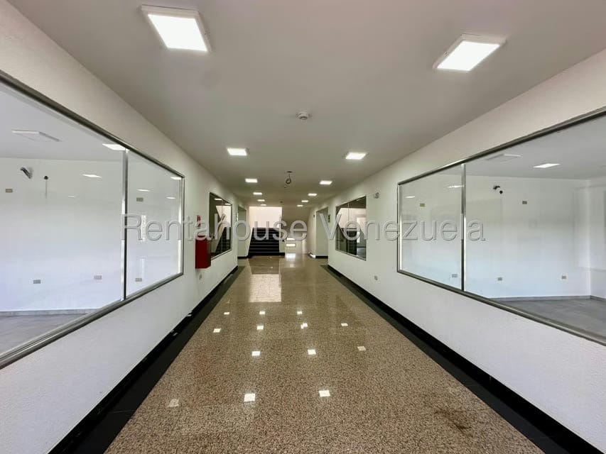 Comercial (Local Comercial) en Alquiler en La 'L', Zulia - 13
