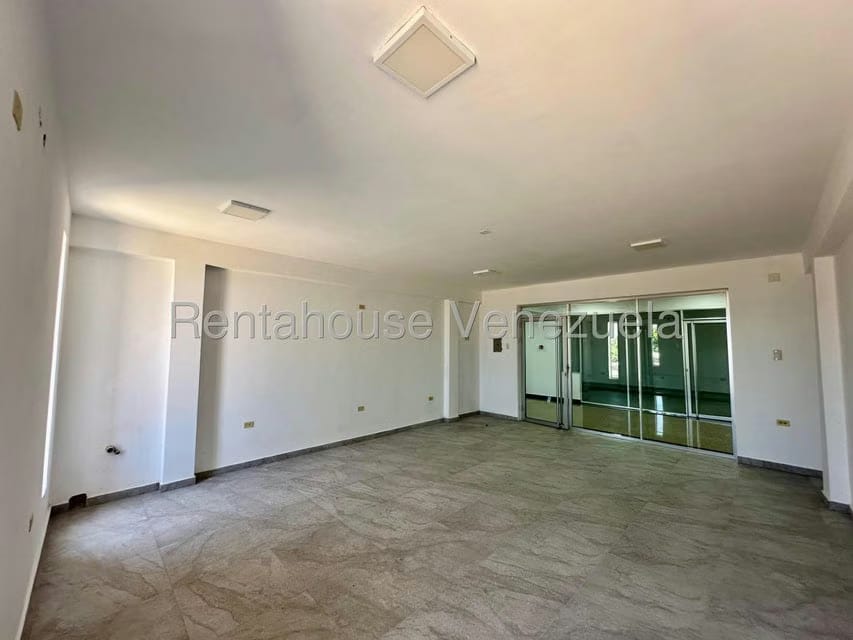 Comercial (Local Comercial) en Alquiler en La 'L', Zulia - 15