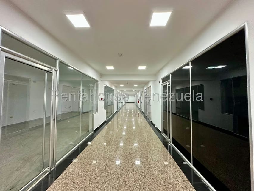 Comercial (Local Comercial) en Alquiler en La 'L', Zulia - 22