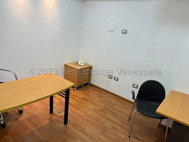 Comercial (Oficina) en Alquiler en Lomas de La Lagunita, Distrito Metropolitano - 10