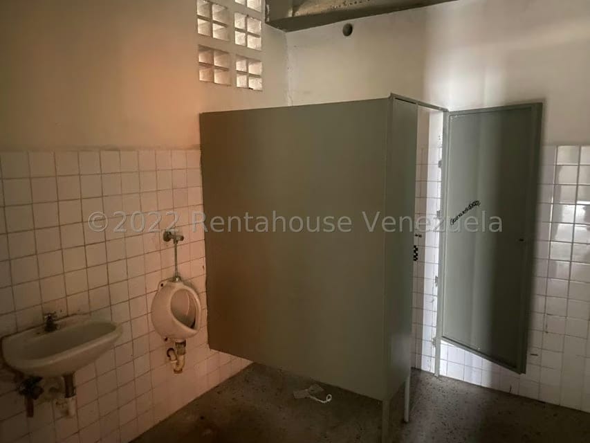 Comercial (Local Comercial) en Alquiler en Catia, Distrito Metropolitano - 4