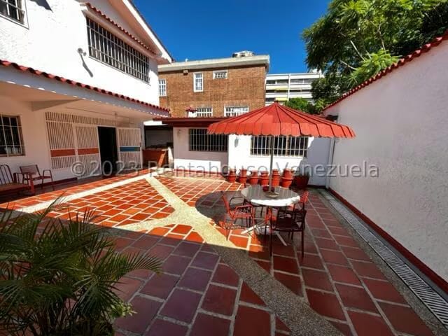 Casa (1 Nivel) en Venta en Los Samanes, Distrito Metropolitano - 22