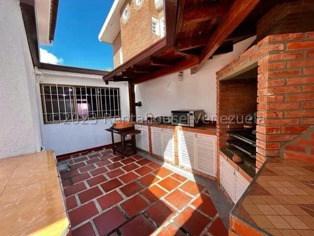 Casa (1 Nivel) en Venta en Los Samanes, Distrito Metropolitano - 27