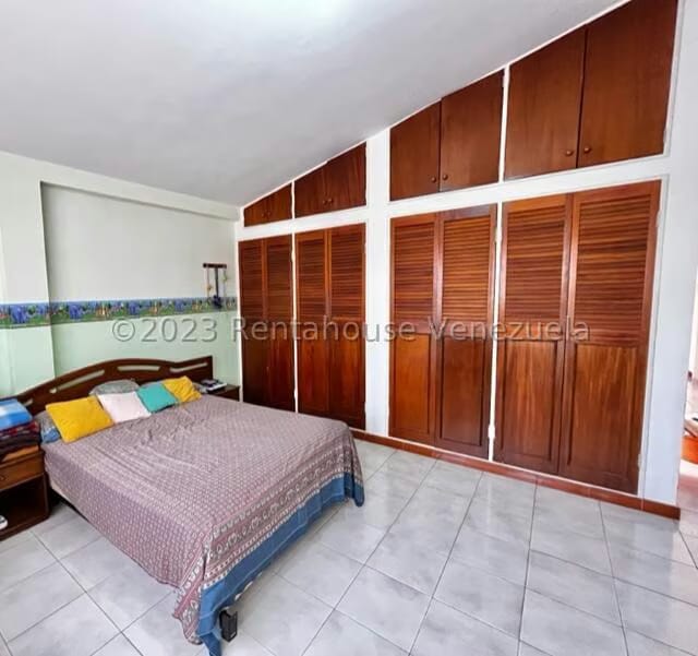 Casa (1 Nivel) en Venta en Los Samanes, Distrito Metropolitano - 38