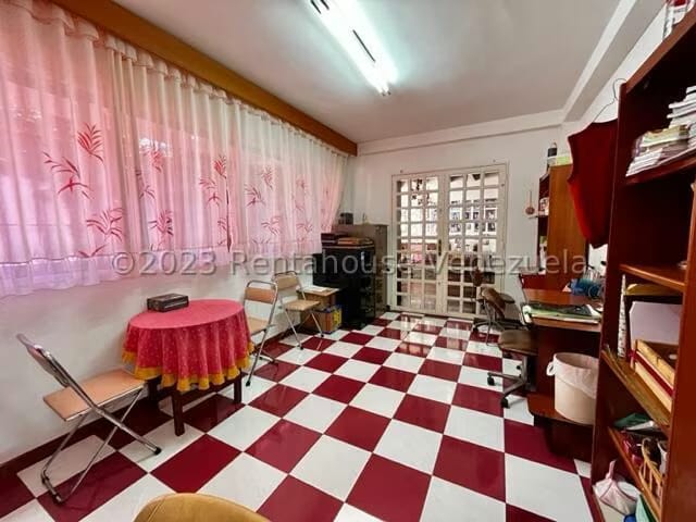 Casa (1 Nivel) en Venta en Los Samanes, Distrito Metropolitano - 10