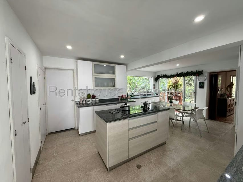 Casa (Duplex) en Venta en Colinas del Tamanaco, Distrito Metropolitano - 11