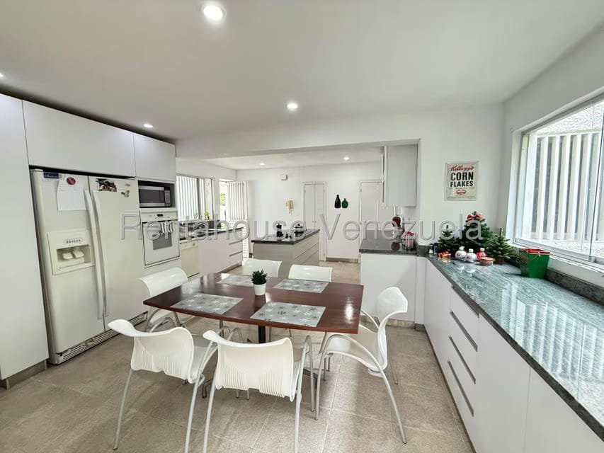 Casa (Duplex) en Venta en Colinas del Tamanaco, Distrito Metropolitano - 16