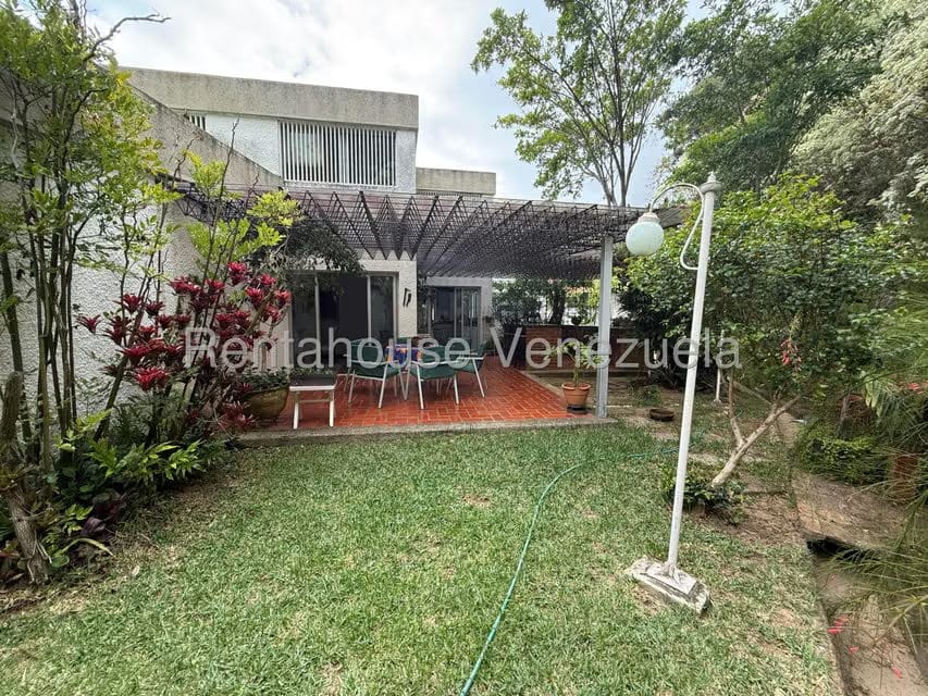 Casa (Duplex) en Venta en Colinas del Tamanaco, Distrito Metropolitano - 23