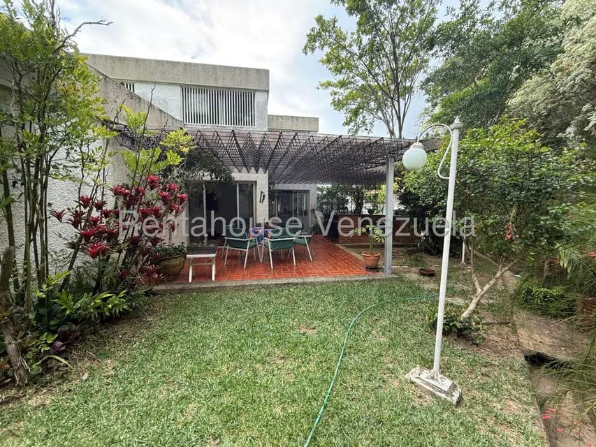 Casa (Duplex) en Venta en Colinas del Tamanaco, Distrito Metropolitano - 25