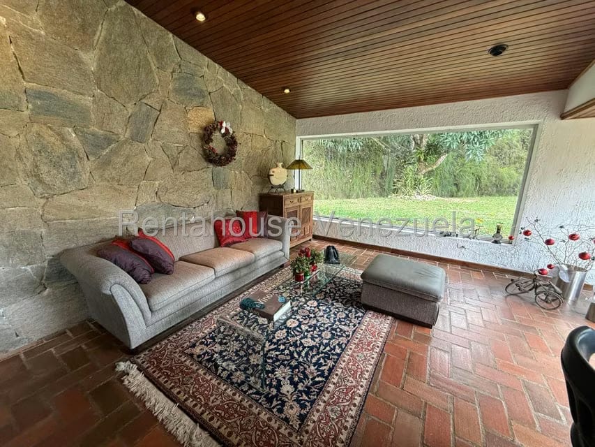 Casa (Duplex) en Venta en Colinas del Tamanaco, Distrito Metropolitano - 4