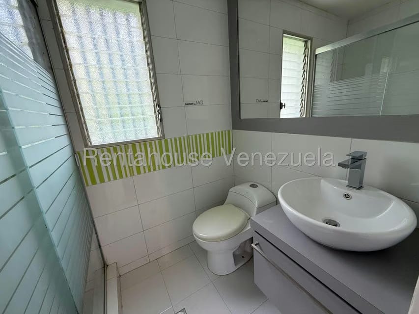 Casa (Duplex) en Venta en Colinas del Tamanaco, Distrito Metropolitano - 36