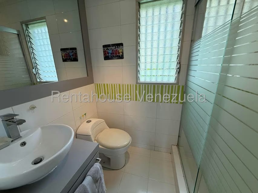 Casa (Duplex) en Venta en Colinas del Tamanaco, Distrito Metropolitano - 41