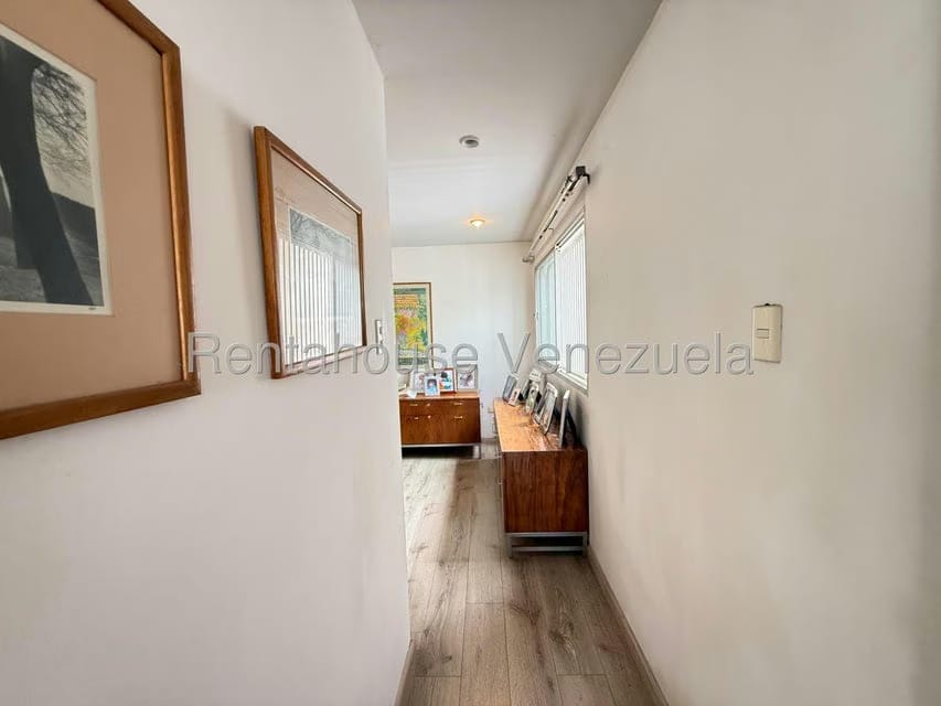 Casa (Duplex) en Venta en Colinas del Tamanaco, Distrito Metropolitano - 42