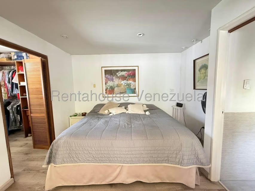 Casa (Duplex) en Venta en Colinas del Tamanaco, Distrito Metropolitano - 45