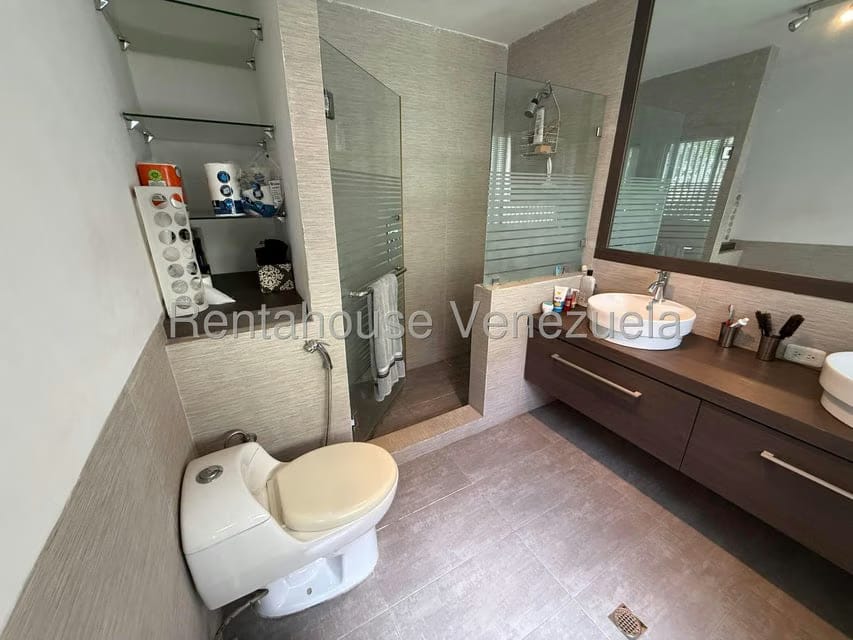 Casa (Duplex) en Venta en Colinas del Tamanaco, Distrito Metropolitano - 46