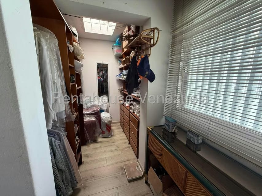 Casa (Duplex) en Venta en Colinas del Tamanaco, Distrito Metropolitano - 50