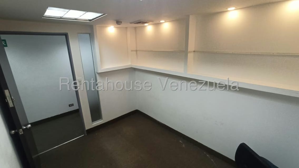 Comercial (Oficina) en Alquiler en Chuao, Distrito Metropolitano - 5