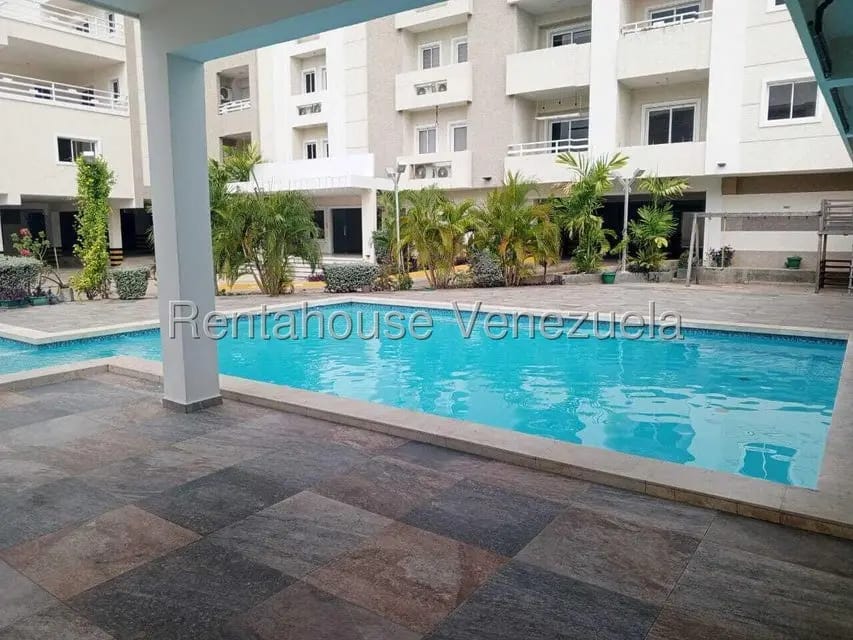 Apartamento (1 Nivel) en Alquiler en Avenida Vargas, Zulia - 5