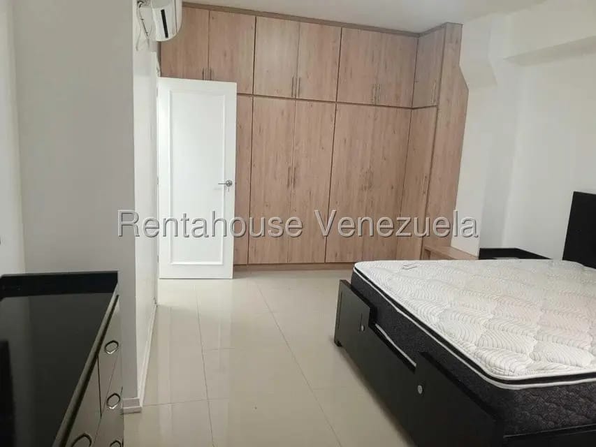 Apartamento (1 Nivel) en Alquiler en Avenida Vargas, Zulia - 10
