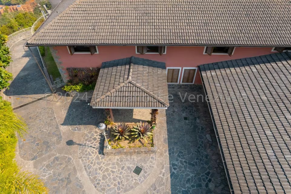 Casa (Multipes Niveles) en Venta en La Lagunita Country Club, Distrito Metropolitano - 2