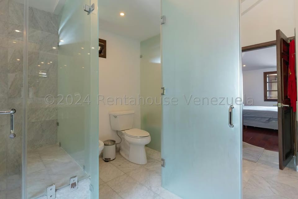 Casa (Multipes Niveles) en Venta en La Lagunita Country Club, Distrito Metropolitano - 31