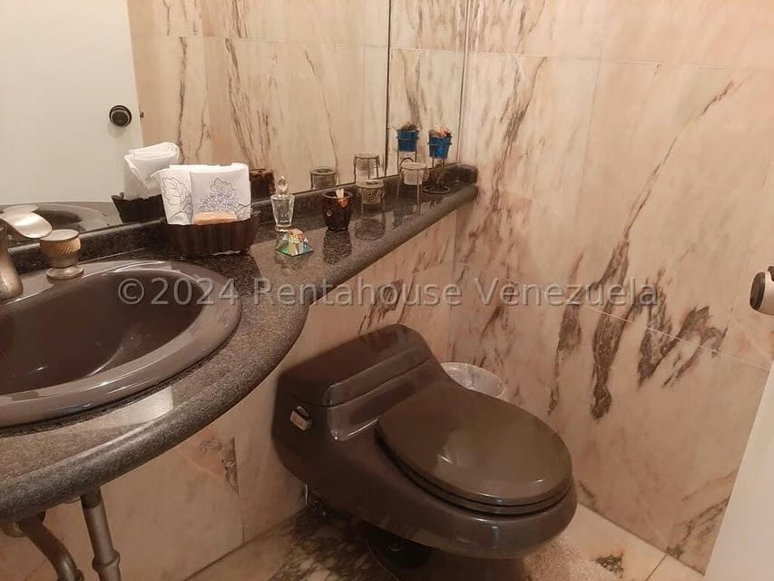 Apartamento (1 Nivel) en Venta en San Bernardino, Distrito Metropolitano - 13