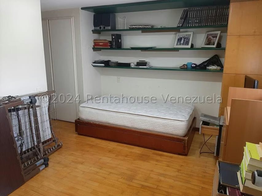 Apartamento (1 Nivel) en Venta en San Bernardino, Distrito Metropolitano - 37