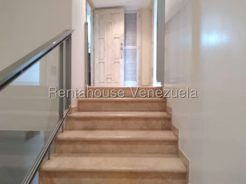 Apartamento (Duplex) en Venta en El Milagro, Zulia - 9