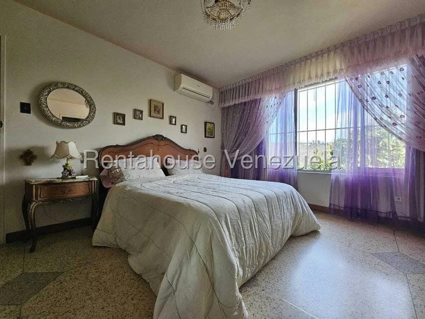 Casa (Duplex) en Venta en Prados del Este, Distrito Metropolitano - 13
