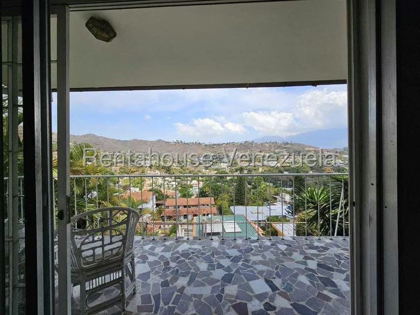 Casa (Duplex) en Venta en Prados del Este, Distrito Metropolitano - 21