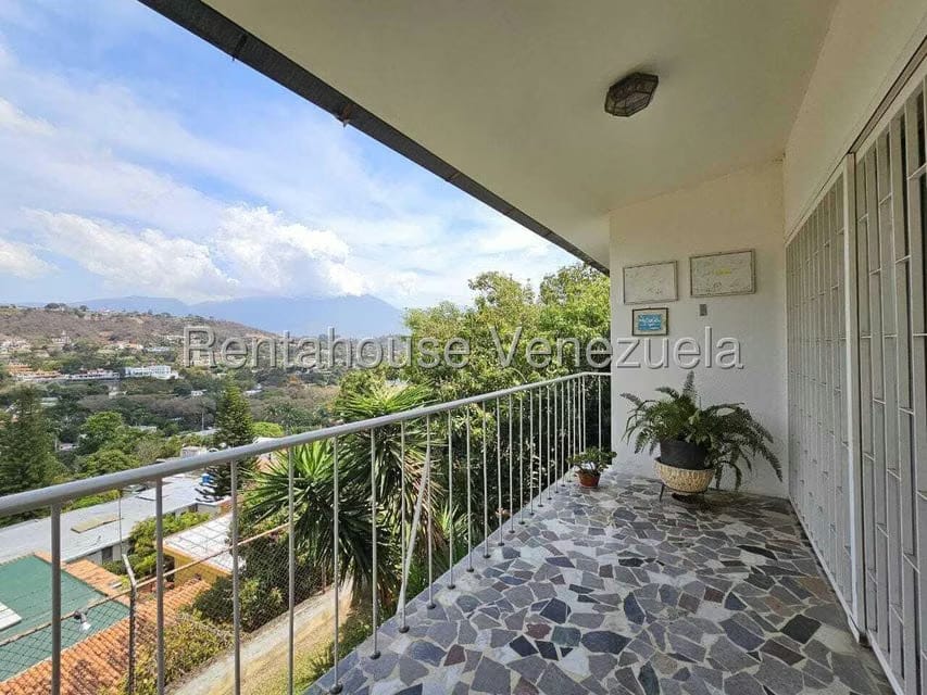 Casa (Duplex) en Venta en Prados del Este, Distrito Metropolitano - 8