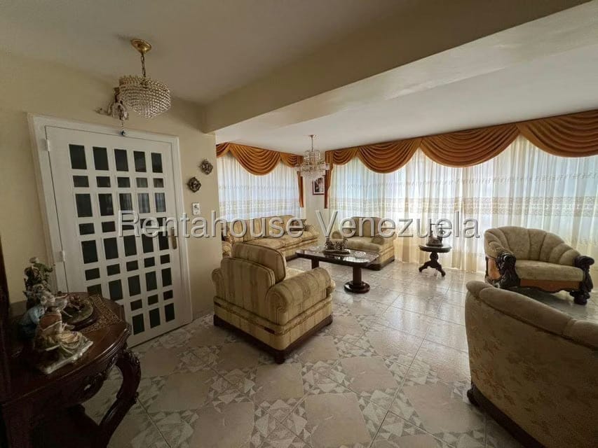 Apartamento (1 Nivel) en Venta en El Paraiso, Distrito Metropolitano - 3