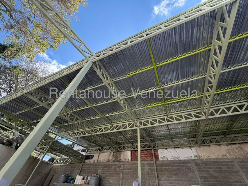 Comercial (Galpon - Deposito) en Alquiler en Vista Alegre, Distrito Metropolitano - 3