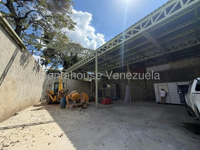 Comercial (Galpon - Deposito) en Alquiler en Vista Alegre, Distrito Metropolitano - 4