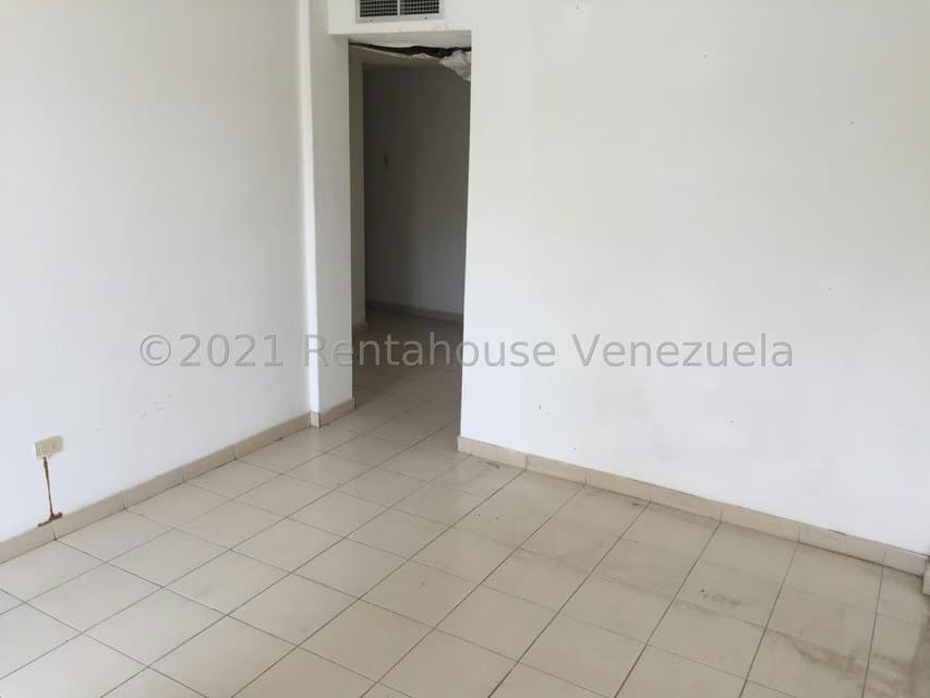 Townhouse (Duplex) en Venta en Maneiro, Nueva Esparta - 3