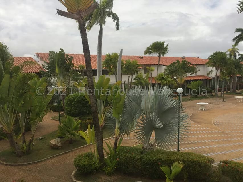 Townhouse (Duplex) en Venta en Maneiro, Nueva Esparta - 21