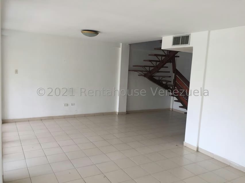 Townhouse (Duplex) en Venta en Maneiro, Nueva Esparta - 4