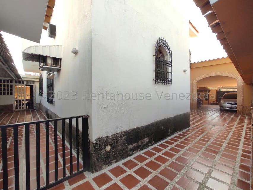 Casa (Duplex) en Venta en San Pablo, Aragua - 85