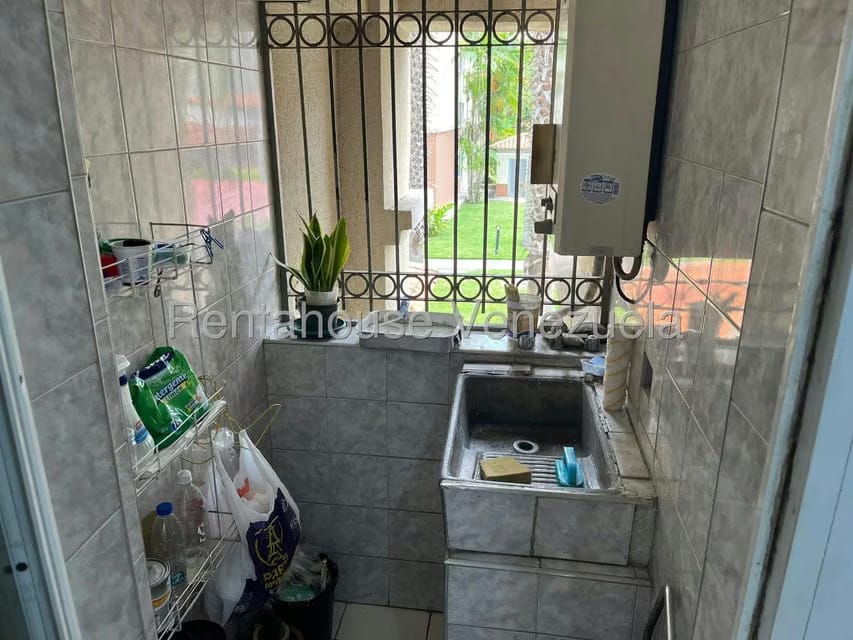 Apartamento (1 Nivel) en Venta en Avenida Libertador, Lara - 31