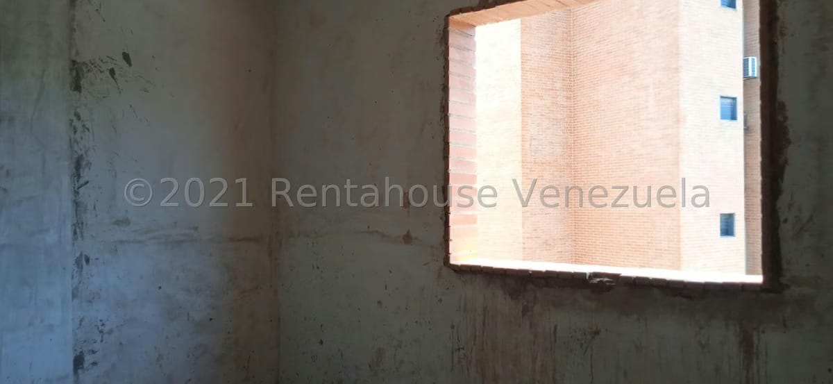 Townhouse (Multiples Niveles) en Venta en Guaracarima, Aragua - 16