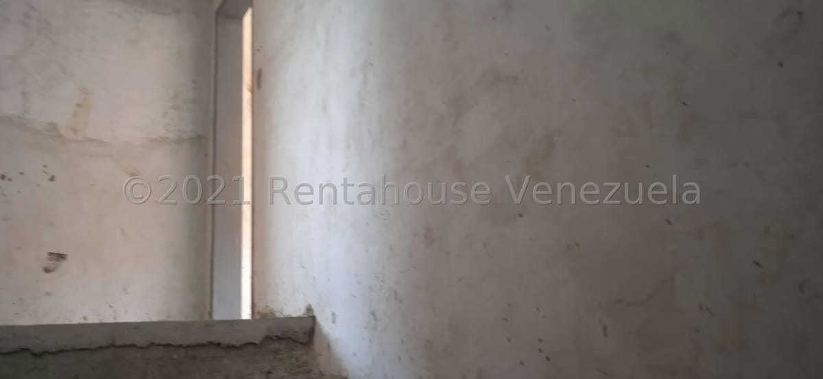 Townhouse (Multiples Niveles) en Venta en Guaracarima, Aragua - 25