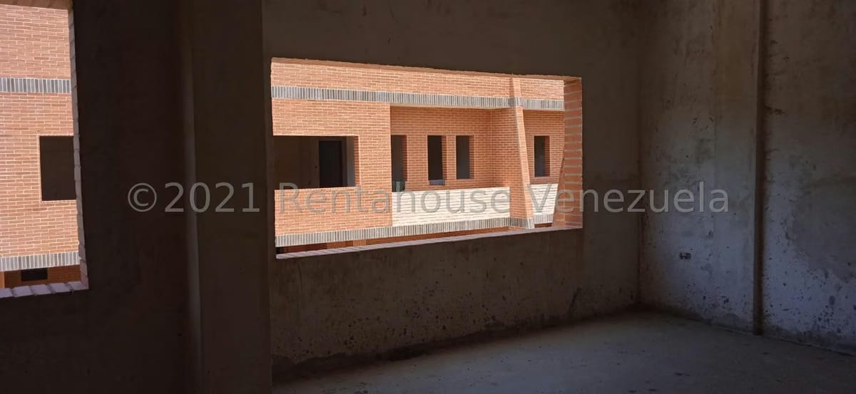 Townhouse (Multiples Niveles) en Venta en Guaracarima, Aragua - 27