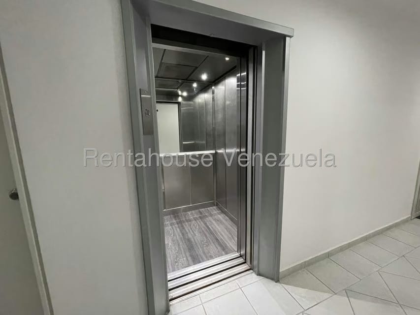 Apartamento (1 Nivel) en Venta en El Cigarral, Distrito Metropolitano - 17