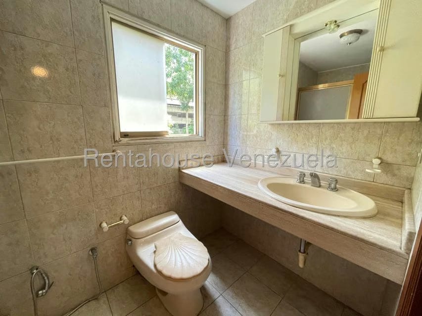 Apartamento (1 Nivel) en Venta en El Cigarral, Distrito Metropolitano - 9
