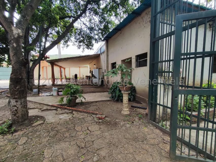Casa (1 Nivel) en Venta en Sector El Saman, Aragua - 40